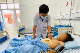 Giành sự sống cho bé 11 tuổi sốc đa chấn thương do tai nạn giao thông