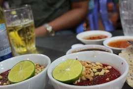 Người đàn ông 42 tuổi nhiễm liên cầu lợn sau khi ăn món "vạn người mê"