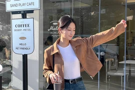 5 mẫu áo khoác tuy đơn giản nhưng rất sành điệu nên sắm diện Tết 