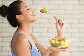 Bí quyết ăn uống giúp tóc khỏe, da đẹp, móng chắc