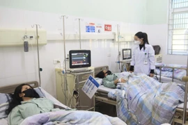 Cảnh báo biến chứng nguy hiểm viêm phổi, suy hô hấp do cúm mùa