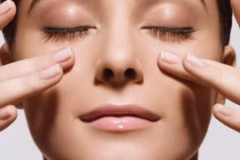 Làm mờ nếp nhăn sống mũi bằng 5 cách đơn giản tại nhà