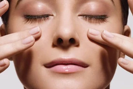 Làm mờ nếp nhăn sống mũi bằng 5 cách đơn giản tại nhà