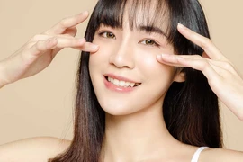 Giảm nếp nhăn dưới mắt với những thói quen đơn giản