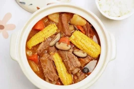 Hôm nay ăn gì: Sườn heo hầm rau củ thanh ngọt, ai ăn cũng khen 