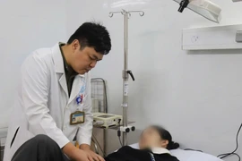 Tưởng đau bụng nhẹ, cô gái 21 tuổi suýt mất mạng vì xuất huyết ruột non