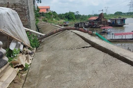 Sóc Sơn: Kè hữu sông Cầu hoàn thành chưa lâu... sạt lở nghiêm trọng
