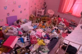 Sốc với cuộc thi phòng ngủ lộn xộn nhất ở Anh