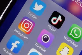 Video: Các nền tảng xã hội tăng cường “tường lửa” 