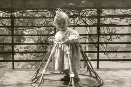 Bất ngờ về chiếc xe tập đi của trẻ em ở thế kỷ 17, 18