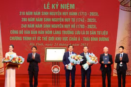 Đón nhận “Văn bản Hán Nôm làng Trường Lưu” là Di sản tư liệu thế giới