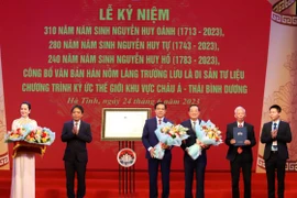 Đón nhận “Văn bản Hán Nôm làng Trường Lưu” là Di sản tư liệu thế giới