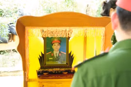 Truy tặng Huy hiệu “Tuổi trẻ dũng cảm” cho Đại uý Trần Trung Hiếu