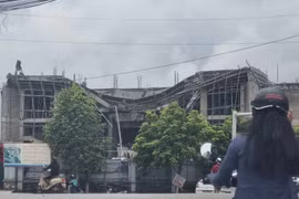 Xác định nguyên nhân vụ sập giàn giáo tại Trung tâm Văn hóa huyện Tuyên Hóa