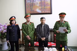 Nghệ An: Giám đốc Trung tâm đăng kiểm cùng thuộc cấp bị bắt giữ