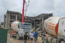 Thông tin mới nhất vụ sập giàn giáo Trung tâm Văn hóa huyện Tuyên Hóa