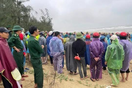 Vụ 3 học sinh đuối nước khi tắm biển: Tìm thấy thi thể cuối cùng