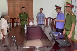 Cụ ông “nổ” quen lãnh đạo để lừa đảo