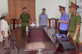 Cụ ông “nổ” quen lãnh đạo để lừa đảo