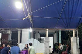 Lao ra sông cứu vợ con, Trưởng Phòng Nội vụ bị đuối nước thương tâm