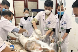 Mâu thuẫn vợ chồng, người đàn ông đổ xăng tự thiêu