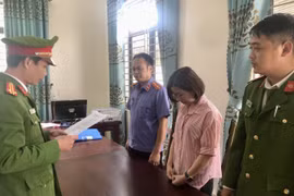 Nghệ An: Nữ kế toán “cấu kết” với hiệu trưởng tham ô tài sản