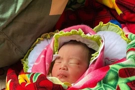 Hà Tĩnh: Xác định được bố bé gái bị bỏ rơi bên miệng cống