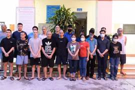 Hà Tĩnh: Bóc gỡ đường dây "khủng" chuyên làm giấy tờ giả