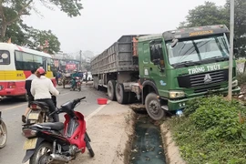 Hà Tĩnh: Va chạm xe đầu kéo, người đàn ông tử vong tại chổ