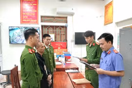 Khởi tố đối tượng xông vào nhà nghỉ quậy phá, đánh nữ nhân viên gãy răng