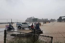 Mưa lũ làm 2 người chết, 1 người mất tích