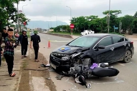 Hà Tĩnh: Xe máy đối đầu ôtô con, 2 người thương vong