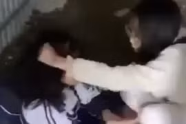 Clip nữ sinh lớp 7 ở Nghệ An bị đánh hội đồng: Hiệu trưởng nói gì?