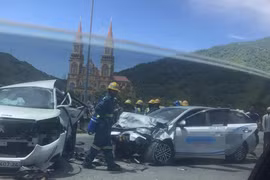 Hà Tĩnh: Tai nạn liên hoàn, 5 người thương vong