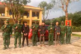 Hà Tĩnh: Bắt giữ 2 đối tượng người nước ngoài vượt biên trái phép