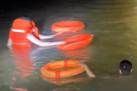 Vụ đâm vợ, đốt nhà hàng xóm ở Nghệ An: Tìm thấy thi thể người chồng