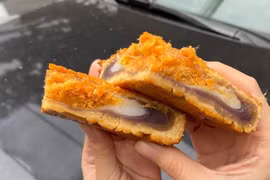 Bánh trung thu nặng nửa cân, giá chỉ từ 55.000 đồng/chiếc