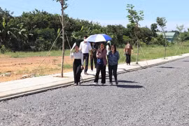 Giao dịch đất nền bất ngờ tăng mạnh