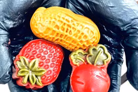 Bánh Trung thu hình rau củ quả được nhiều người yêu thích