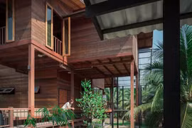 Ấn tượng nhà sàn gỗ thân thiện với môi trường và thiên nhiên