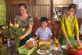 Độc đáo Tết Việt của người Lào ở Đắk Lắk 