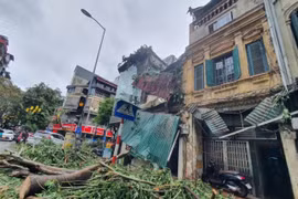 Hà Nội: Khu đô thị, khu chung cư hoang tàn sau bão