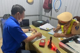 Đắk Nông: Xử phạt tài xế xe buýt vi phạm nồng độ cồn