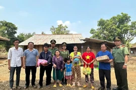 Bị xúi giục, bán hết nhà cửa đi theo ảo vọng việc nhẹ, lương cao