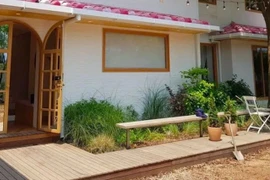 Căn nhà màu hồng "trầm trồ" của các cô nàng BlackPink 