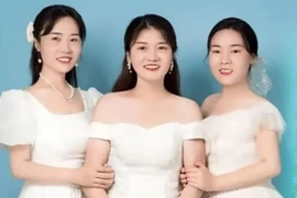 Cậu bé 10 tuổi thường xuyên gọi cho người giống hệt mẹ mình