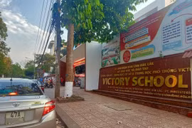 Nữ sinh bị huỷ kết quả trúng tuyển lớp 10, Trường Victory nói gì?