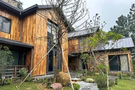 Trầm trồ ngôi nhà cổ tích của “ông hoàng nhạc đỏ” Trọng Tấn