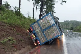 Đắk Lắk: Cảnh báo TNGT khi lưu thông trên đường Hồ Chí Minh mùa mưa