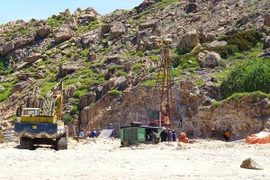 Bình Định: Cty Tấn Phát xây dựng Điểm du lịch Hòn Khô chưa có giấy phép?